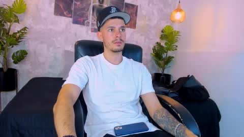 Nils online show from 11/21/25, 02:10