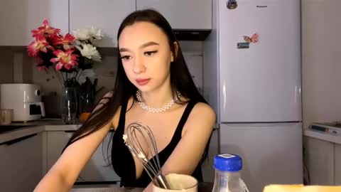 Snapshot of nilsamazuo chatting on 11/29/25, 06:22 Margot online show from 11/29/25, 06:22