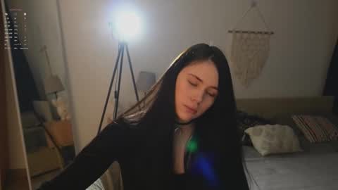 Jennet online show from 11/22/25, 03:00