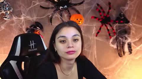 Ketrin online show from 10/23/25, 03:17