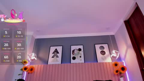 nina_ford_ online show from 12/04/25, 03:05