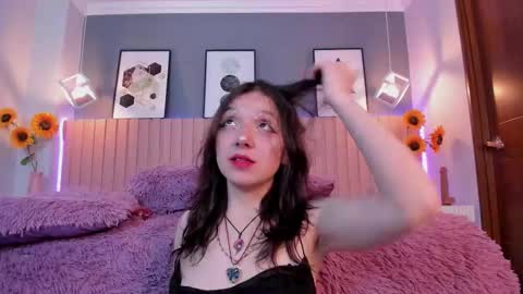 nina_ford_ online show from 03/06/26, 03:25