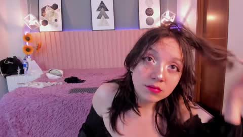 nina_ford_ online show from 05/28/26, 03:04