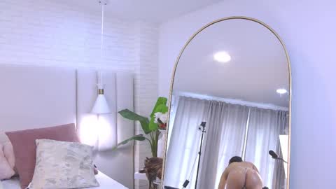 Natalia  online show from 11/13/25, 08:52