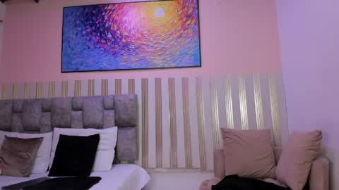 nina_glow_ online show from 04/14/26, 11:27