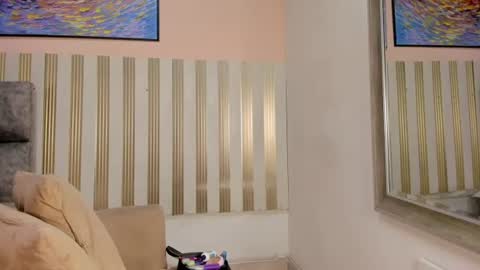 nina_glow_ online show from 06/13/26, 11:19