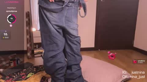 Snapshot of nina_just chatting on 12/21/24, 06:02 Nina. online show from 12/21/24, 06:02