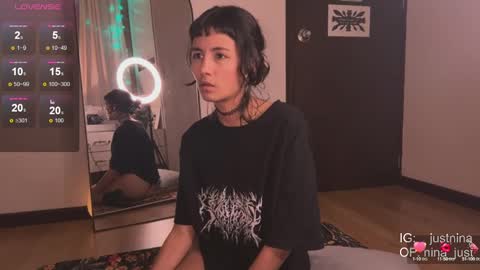 Snapshot of nina_just chatting on 01/05/25, 11:01 Nina. online show from 01/05/25, 11:01