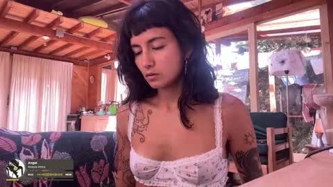 Nina.  online show from 10/10/25, 07:24