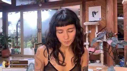 Snapshot of nina_just chatting on 10/24/25, 08:27 Nina. online show from 10/24/25, 08:27