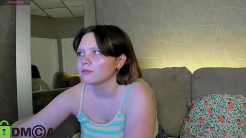 nina lunaa online show from 11/28/25, 09:34