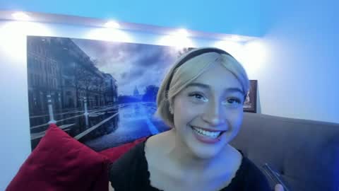 Snapshot of nina_mars_ chatting on 06/22/26, 09:12 Nina online show from 06/22/26, 09:12