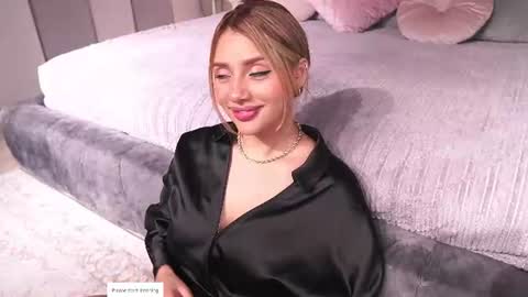 Angie online show from 07/11/26, 02:25
