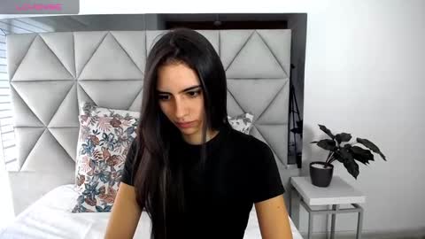  Nina  online show from 12/31/24, 06:35