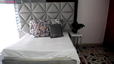  Nina  online show from 01/18/25, 08:40