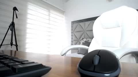  Nina  online show from 02/07/25, 09:04