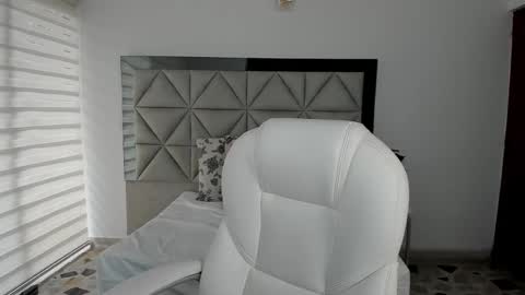  Nina  online show from 03/12/25, 08:31