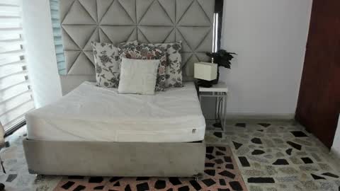  Nina  online show from 09/16/25, 08:32