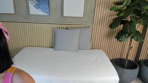 NINA online show from 10/06/25, 11:51