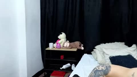 Ninaa fox online show from 01/17/25, 09:06