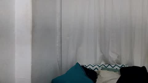 Ninaa fox online show from 02/12/25, 04:44