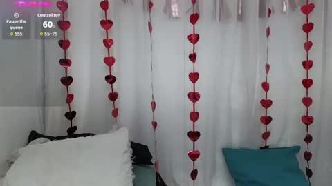 Ninaa fox online show from 10/03/25, 05:43