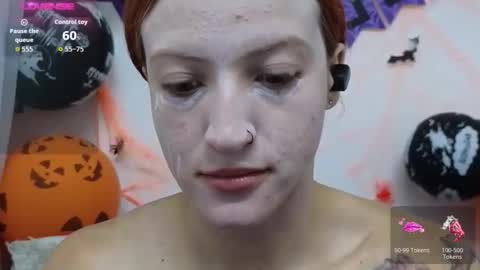 Ninaa fox online show from 10/31/25, 02:51