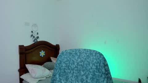 Nina online show from 01/24/25, 10:19