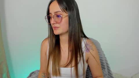 Snapshot of ninabryon1 chatting on 09/20/25, 07:59 Nina online show from 09/20/25, 07:59