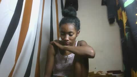 ninaeaa online show from 11/27/25, 08:49