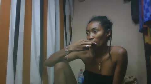 ninaeaa online show from 12/14/25, 02:55