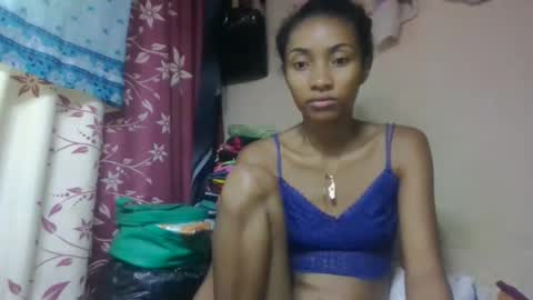 ninaeaa online show from 04/25/26, 01:41
