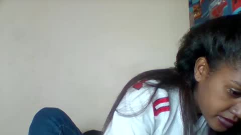 ninah_rise online show from 12/15/25, 07:34