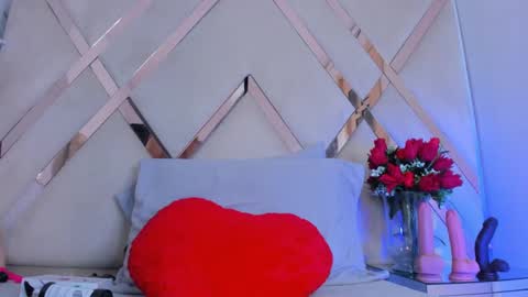 ninahtx online show from 09/27/25, 09:31