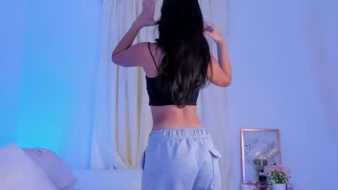 ninahtx online show from 04/01/26, 08:50