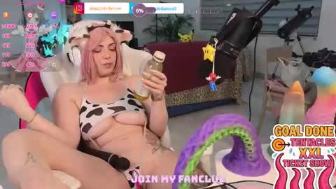 Nina online show from 09/29/25, 06:57