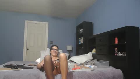 Ninaru online show from 12/30/24, 02:31