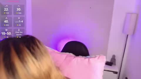 Nina online show from 12/15/25, 11:36