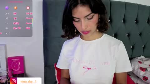 ninasky19 online show from 11/14/25, 12:31