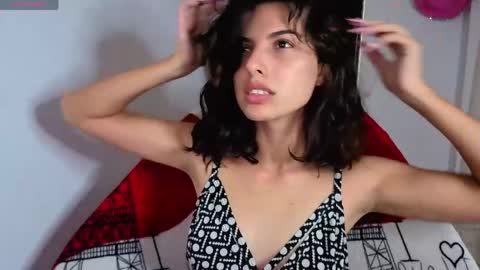 ninasky19 online show from 04/16/26, 09:37