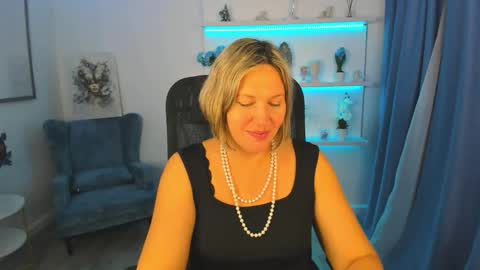 Snapshot of ninastarle chatting on 10/05/25, 04:44 ninastarle online show from 10/05/25, 04:44