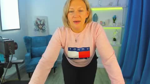 Snapshot of ninastarle chatting on 10/12/25, 04:55 ninastarle online show from 10/12/25, 04:55