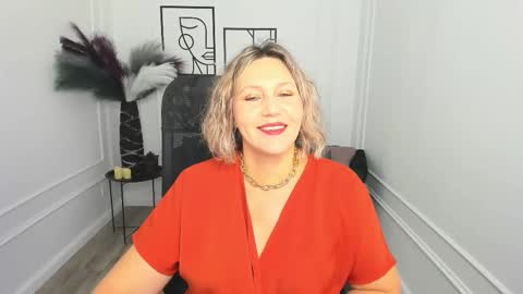 Snapshot of ninastarle chatting on 11/14/25, 05:28 ninastarle online show from 11/14/25, 05:28