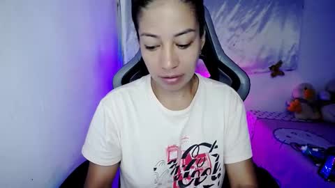 ninatinydoll1 online show from 02/15/26, 11:19