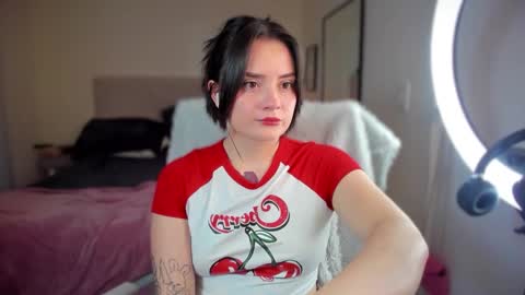 Snapshot of ninavolkov chatting on 12/10/24, 11:40 ninavolkov online show from 12/10/24, 11:40