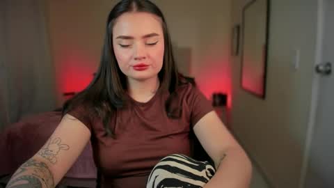 Snapshot of ninavolkov chatting on 01/15/25, 10:46 ninavolkov online show from 01/15/25, 10:46