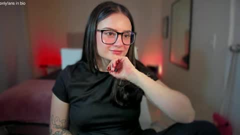 Snapshot of ninavolkov chatting on 03/07/25, 09:38 ninavolkov online show from 03/07/25, 09:38