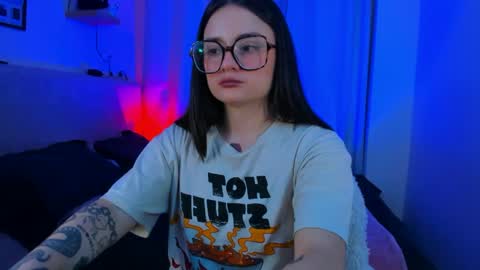 Snapshot of ninavolkov chatting on 09/15/25, 10:54 ninavolkov online show from 09/15/25, 10:54