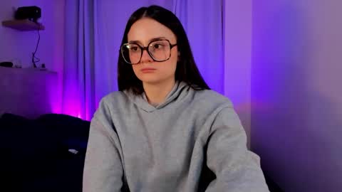 Snapshot of ninavolkov chatting on 09/25/25, 10:02 ninavolkov online show from 09/25/25, 10:02