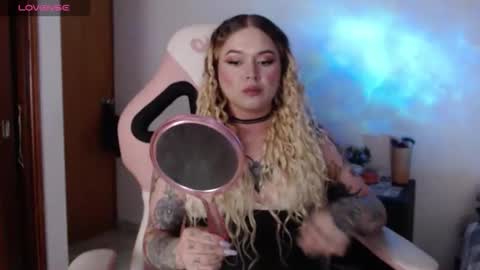 Snapshot of ninaxxstorm chatting on 10/07/25, 02:20 Nina online show from 10/07/25, 02:20